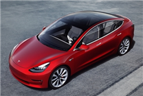 門把手失靈困住小孩遭調查！特斯拉設計主管：擬將重新設計門把手